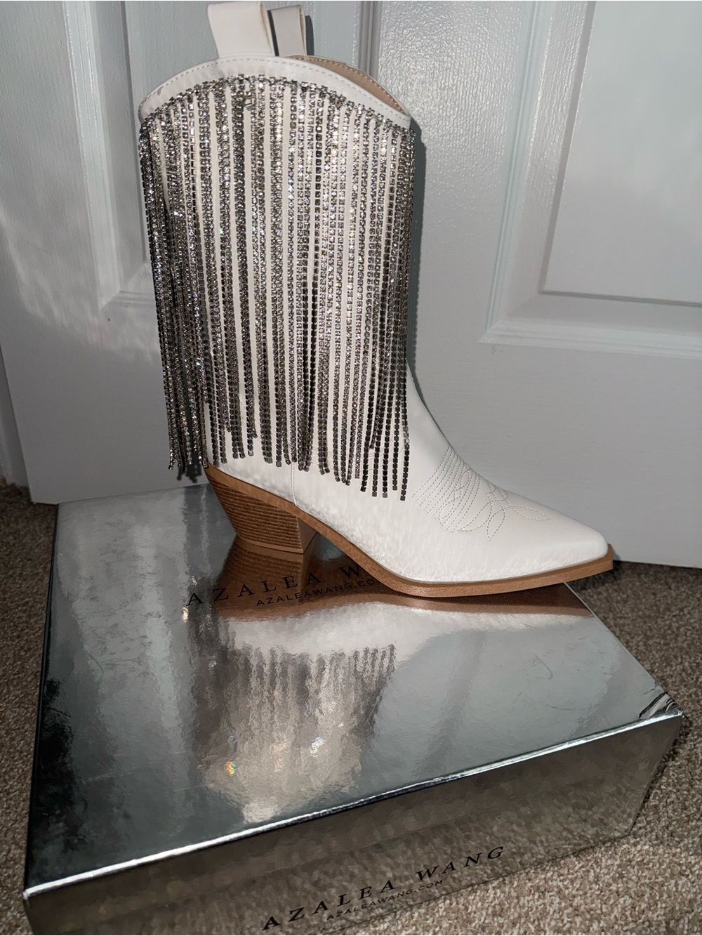 NEW IN BOX Azalea Wang White Sequin Fringe Western Boot